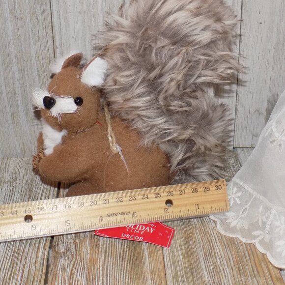 SQURRIEL HOLIDAY WOODLAND RUSTIC FORREST ANIMAL * - Picture 2 of 8